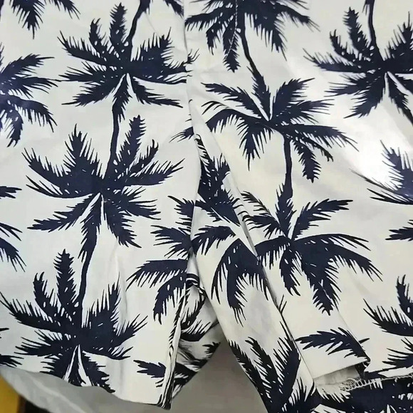 Cynthia Rowley Shorts - Picture 2 of 3